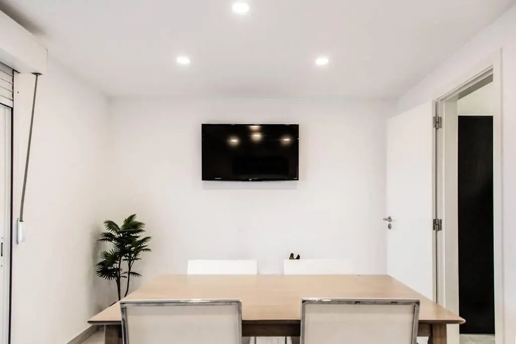 Remodeled Apartment In The City Center. ファロ