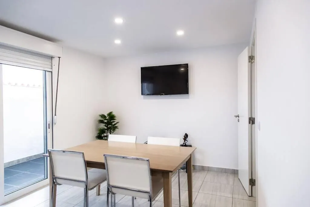 Remodeled Apartment In The City Center. ファロ ポルトガル