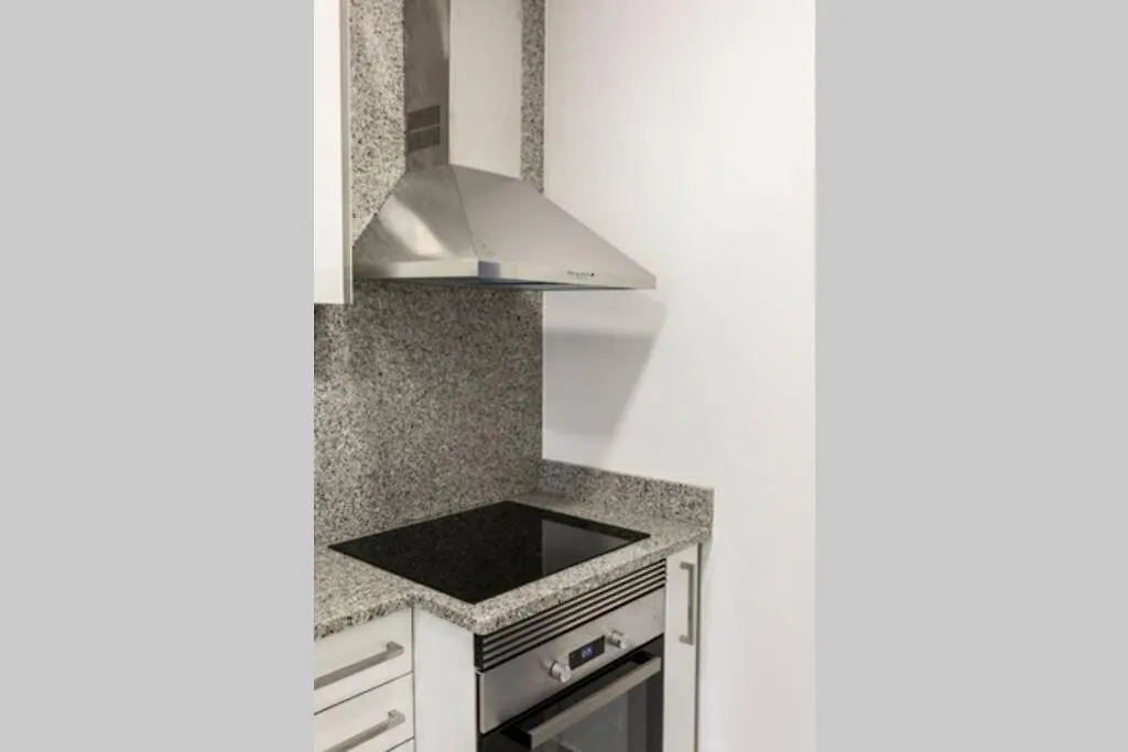 Remodeled Apartment In The City Center. Faro 0*,